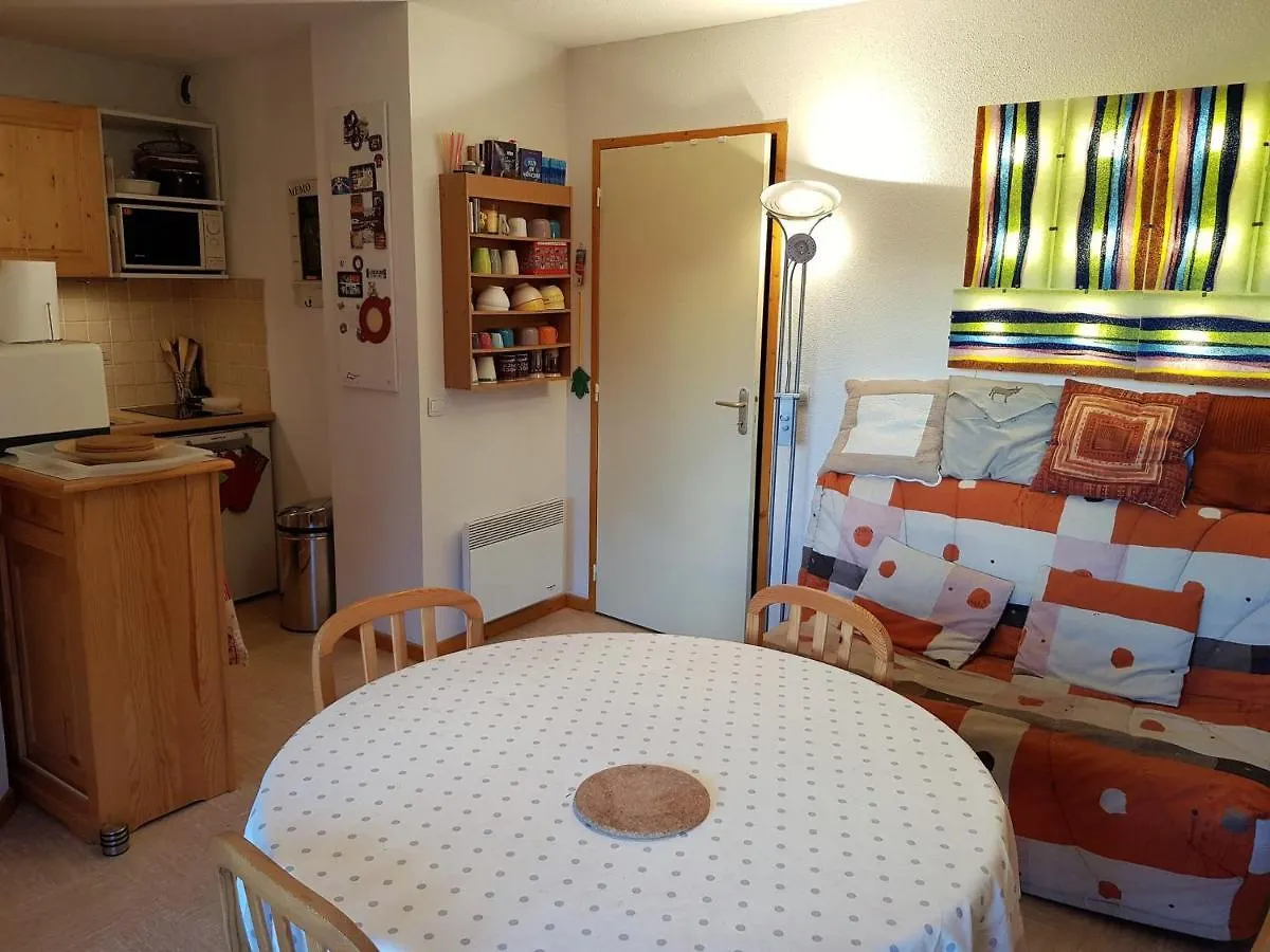 Appartement Renove 3 Pieces Avec Garage - La Joue Du Loup - Fr-1-504-158 Le Devoluy France